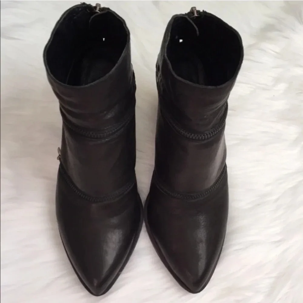 LD Tuttle “The Return” Convertible Leather Mule Booties Sz 6